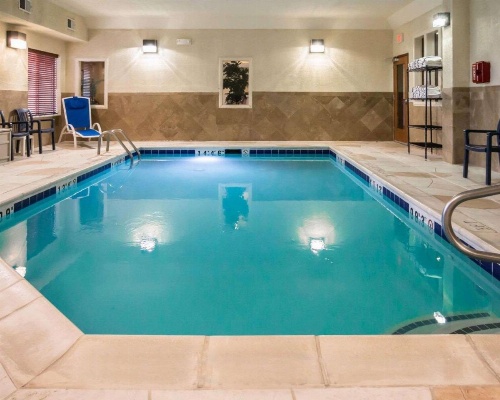 Comfort Inn Crystal Lake image 10